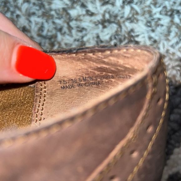 BORN Leather Western Booties - Picture 6 of 8